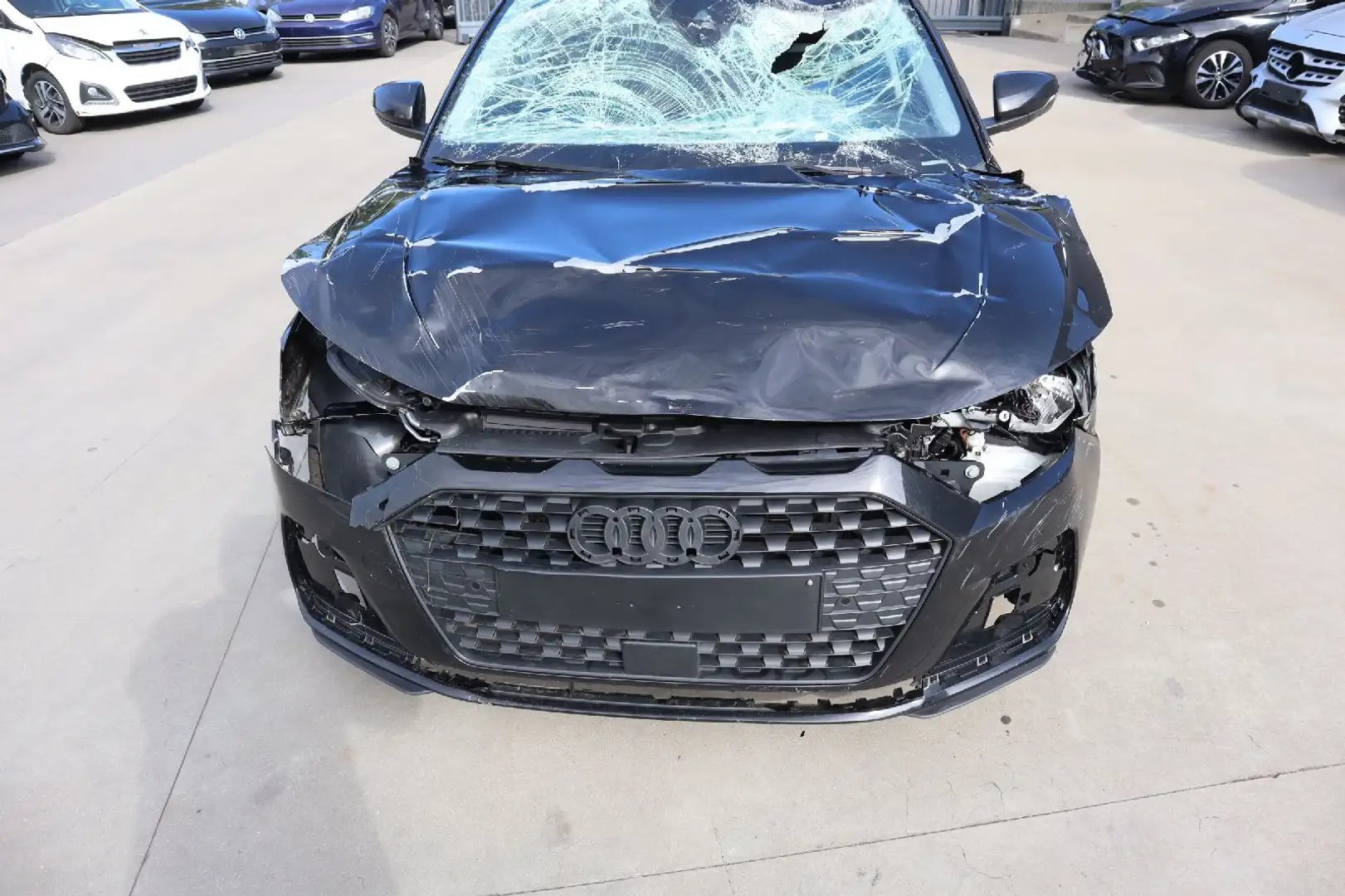 Audi A1 1.0 Benz Noir - 2