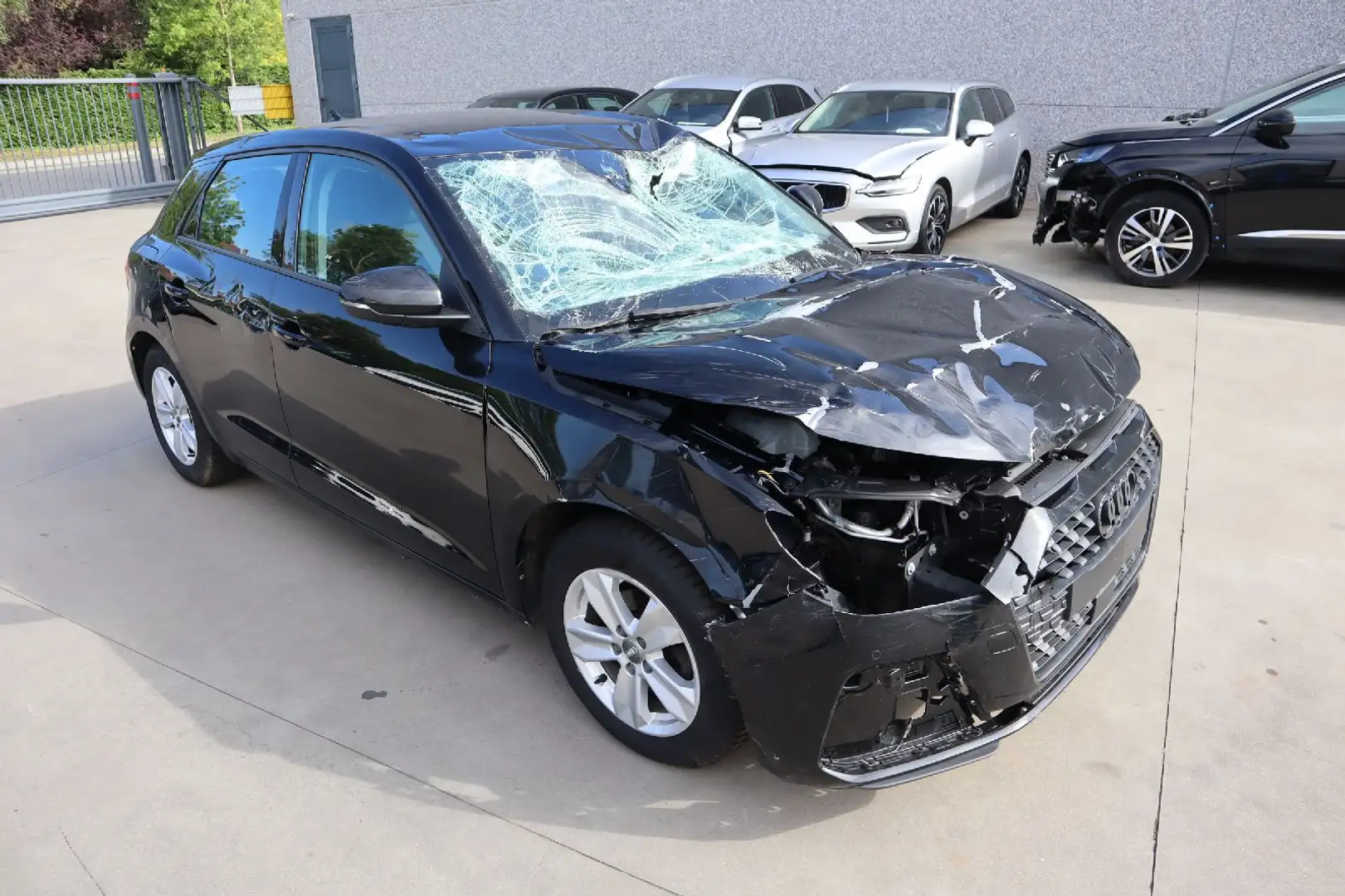 Audi A1 1.0 Benz Noir - 1