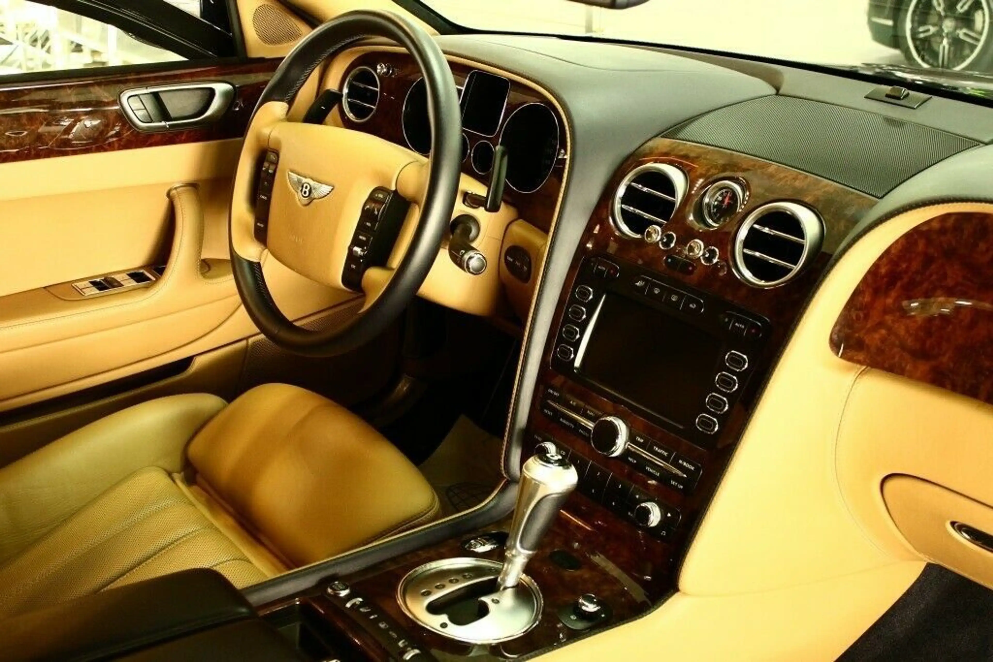 Bentley Flying Spur Flying SpurAWD+ARMORED/GEPANZERT B6/B7+1HD+33Tkm — photo 5