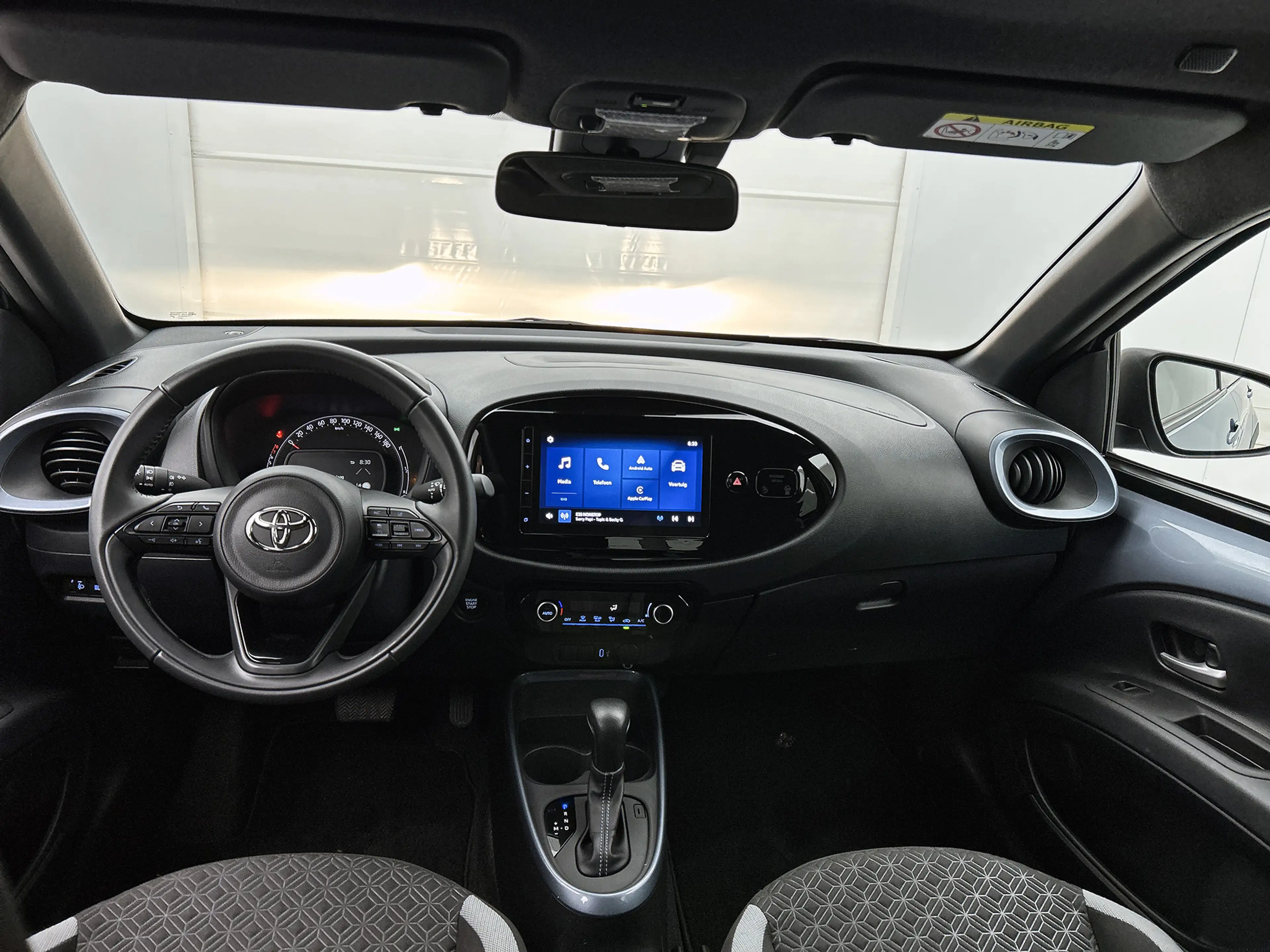 Toyota Aygo X 1.0 VVT-i S-CVT Pulse + | BTW Voertuig | Parkeerse — photo 4