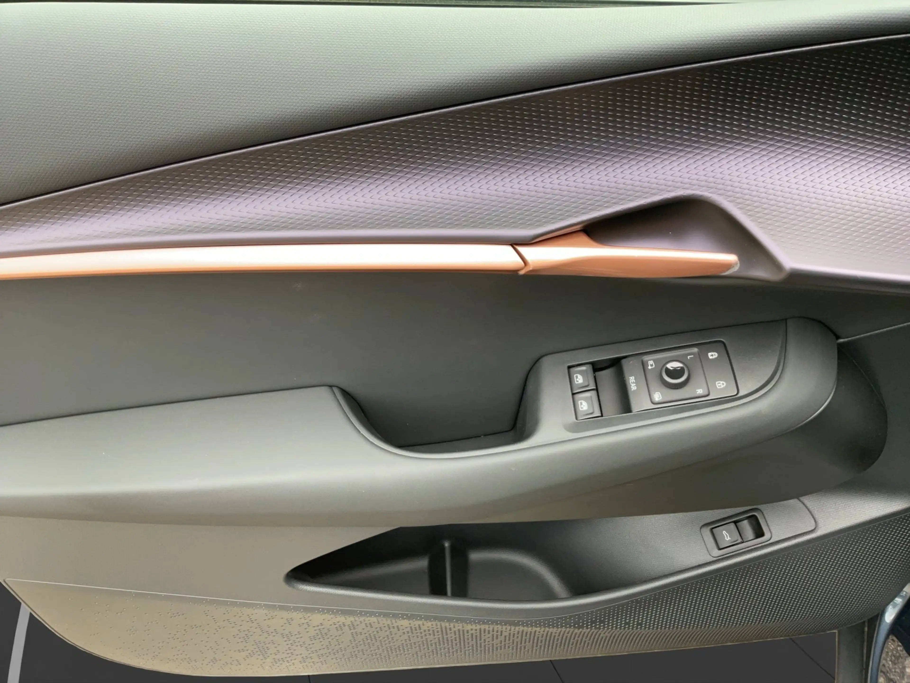 CUPRA Tavascan 210 kW 77 kWh Endurance | Drive Pack | Winter Pack — photo 11