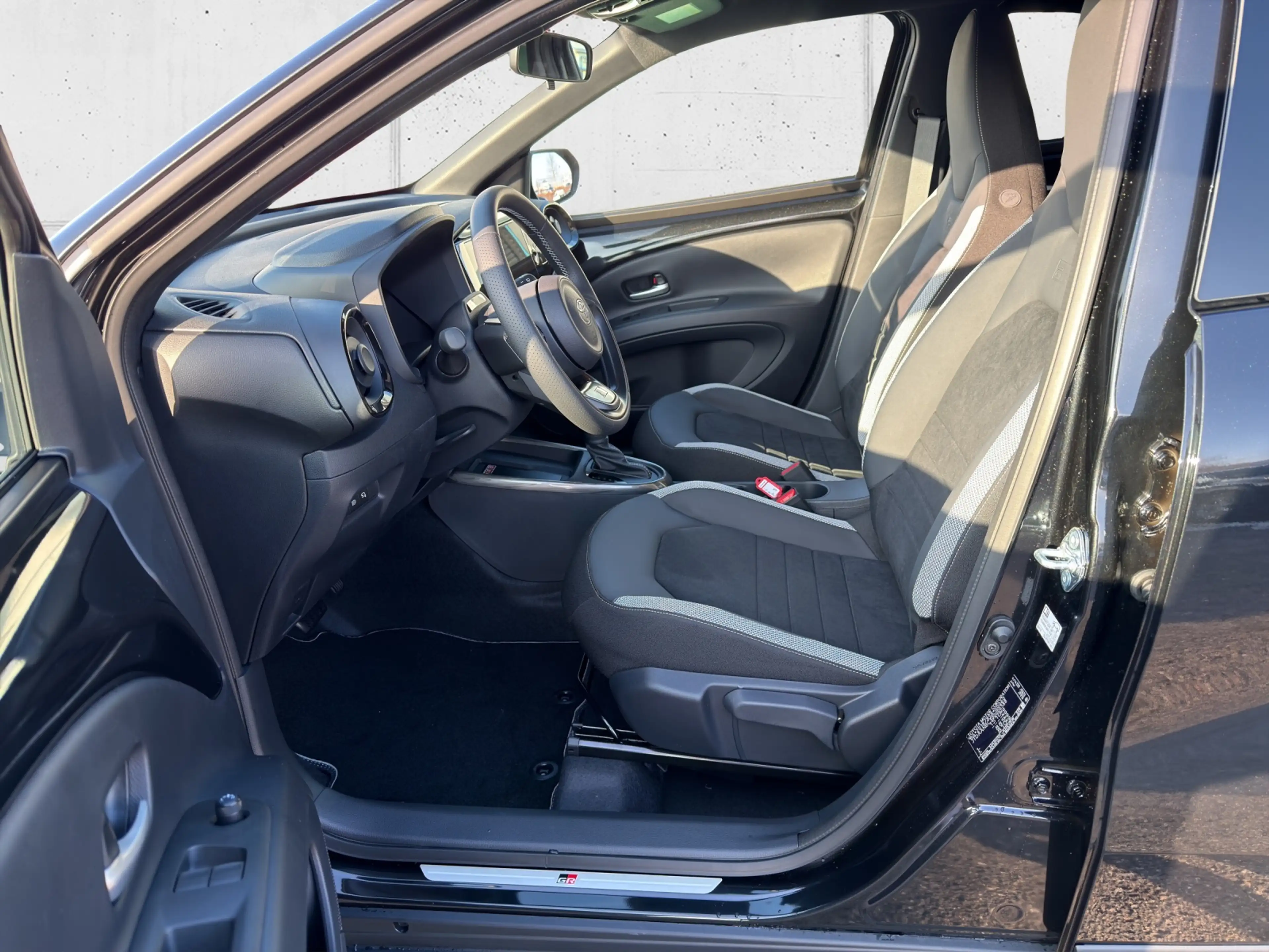 Toyota Aygo X X 1,5 VVT-i GR-S 5t. — photo 6