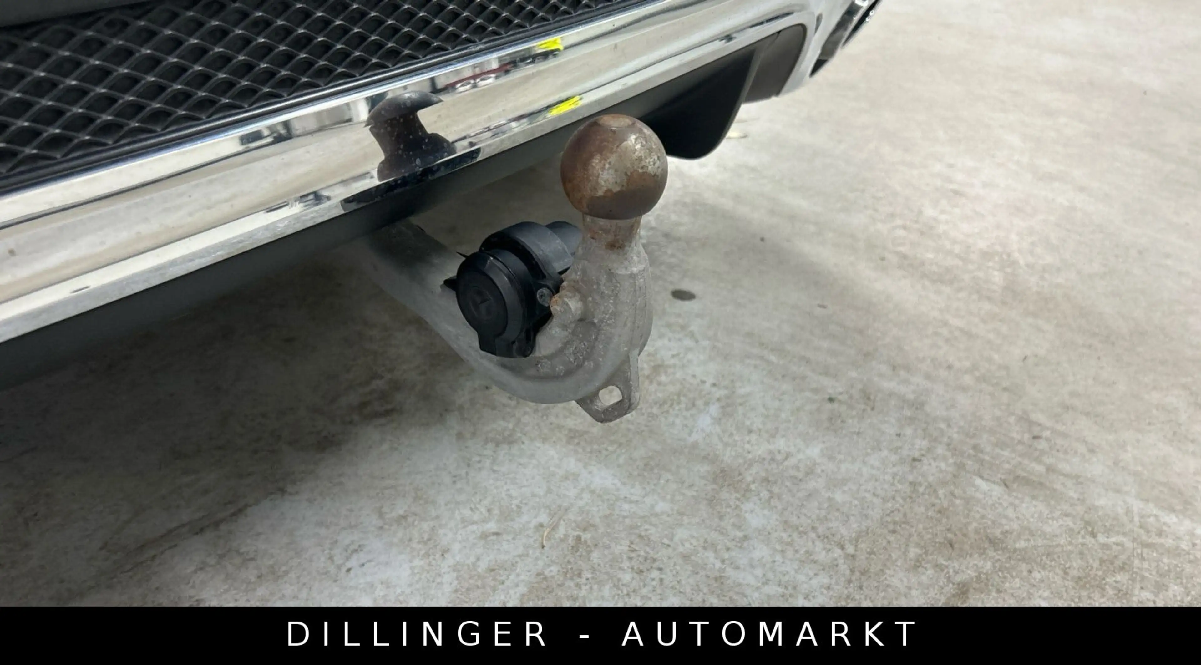 Mercedes-Benz GLB 220 d 4Matic AMG Line 8G LED Navi Distro AHK — photo 11
