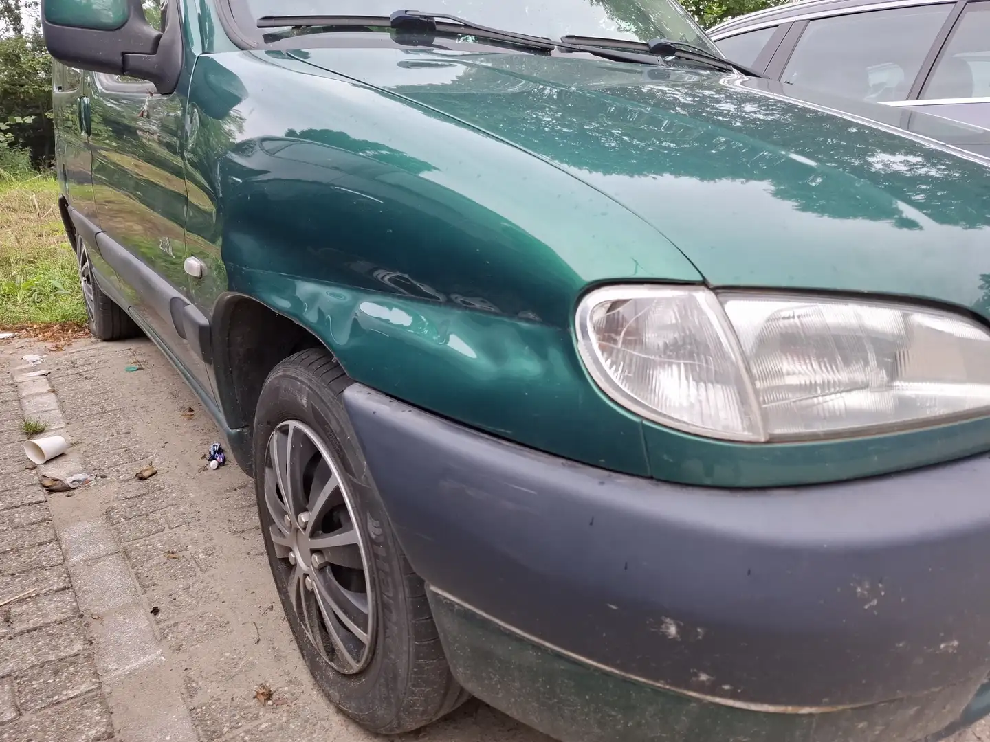 Peugeot Partner 1.6-16V Comb.Sp.Zen. Зелёный - 2