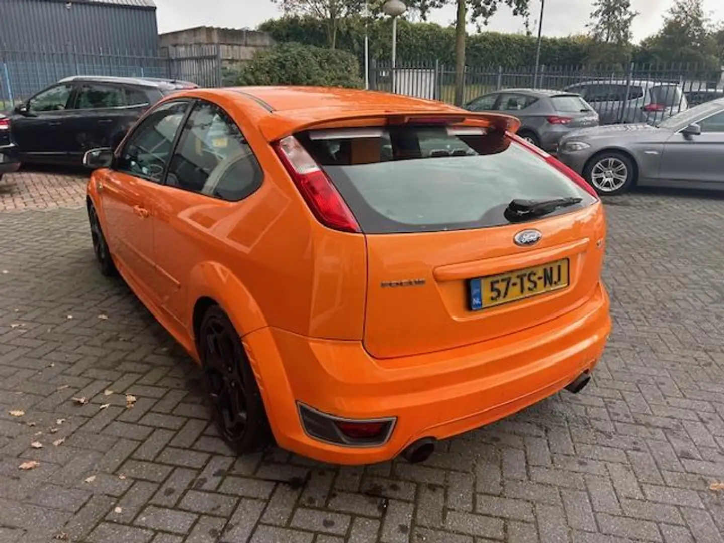 Ford Focus 2.5-20V ST Оранжевий - 2