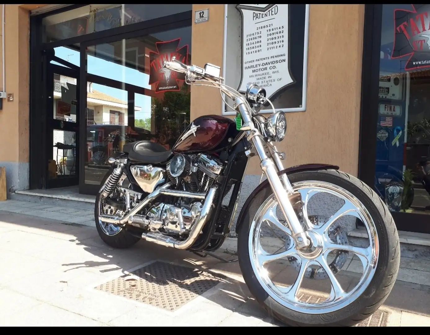 Harley-Davidson 1200 Custom - 1