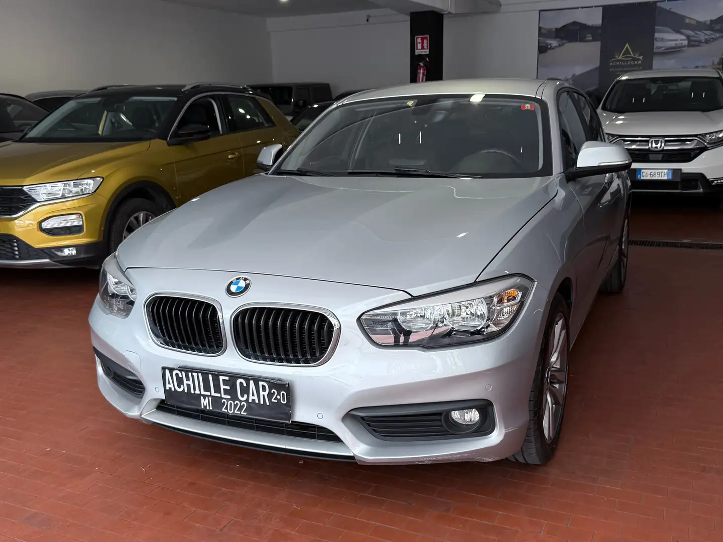 BMW 116 d Business 5p *PREZZO REALE* Argent - 1