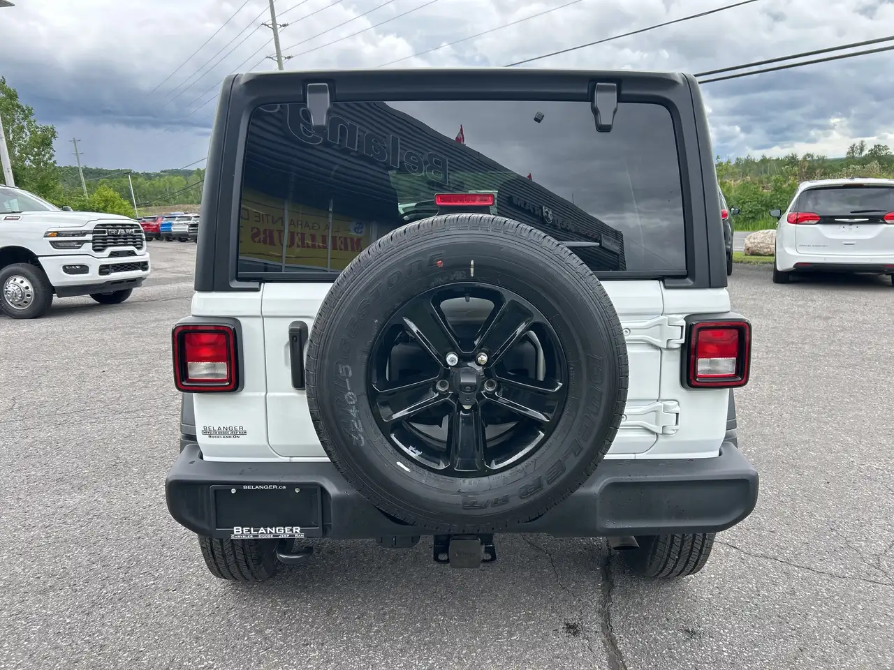 Jeep Wrangler снимка Jeep Wrangler