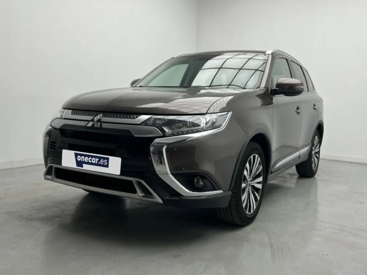 Mitsubishi Outlander 200 MPI Motion 2WD 7pl. CVT Gris - 1