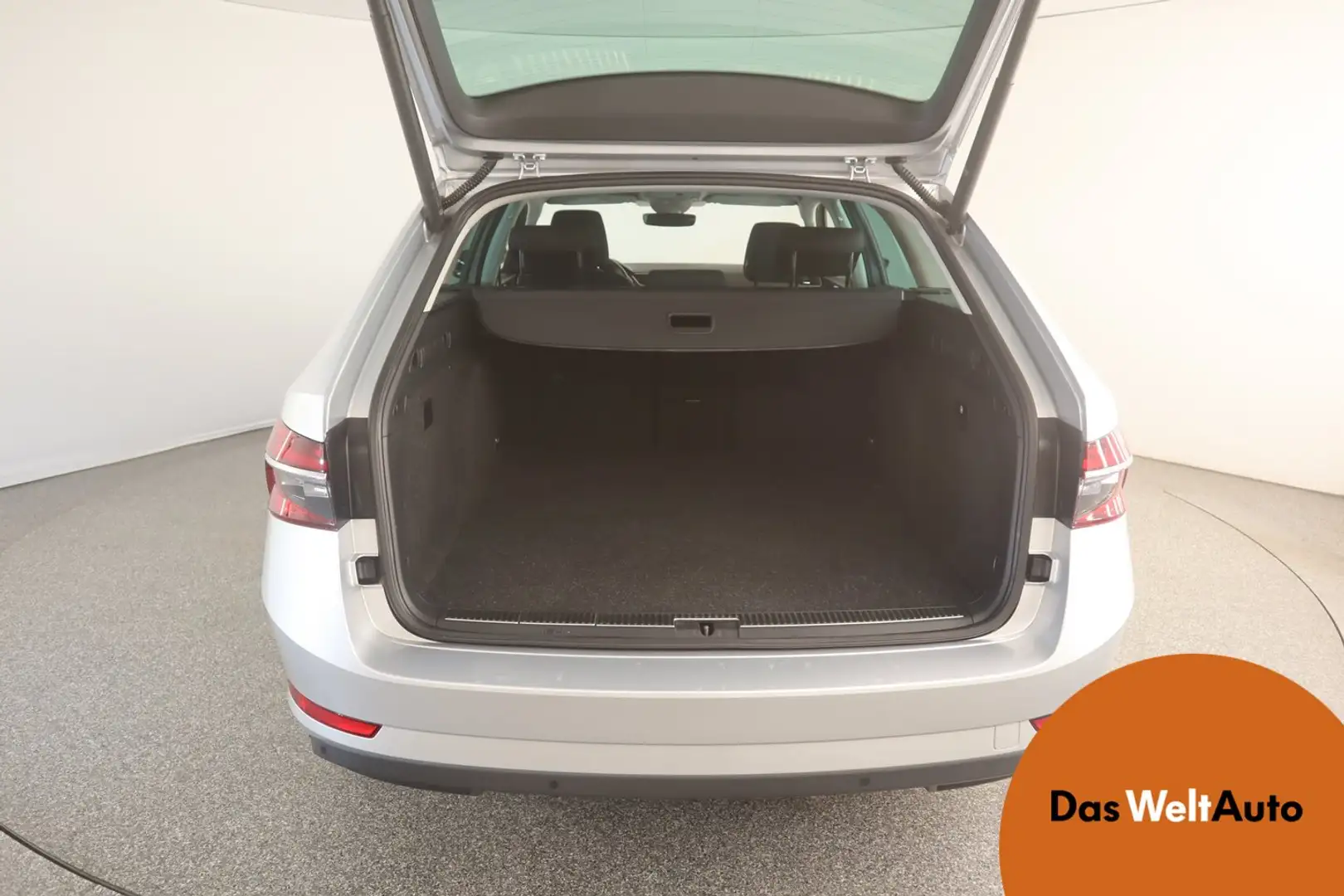 Skoda Superb iV Style DSG Plateado - 1