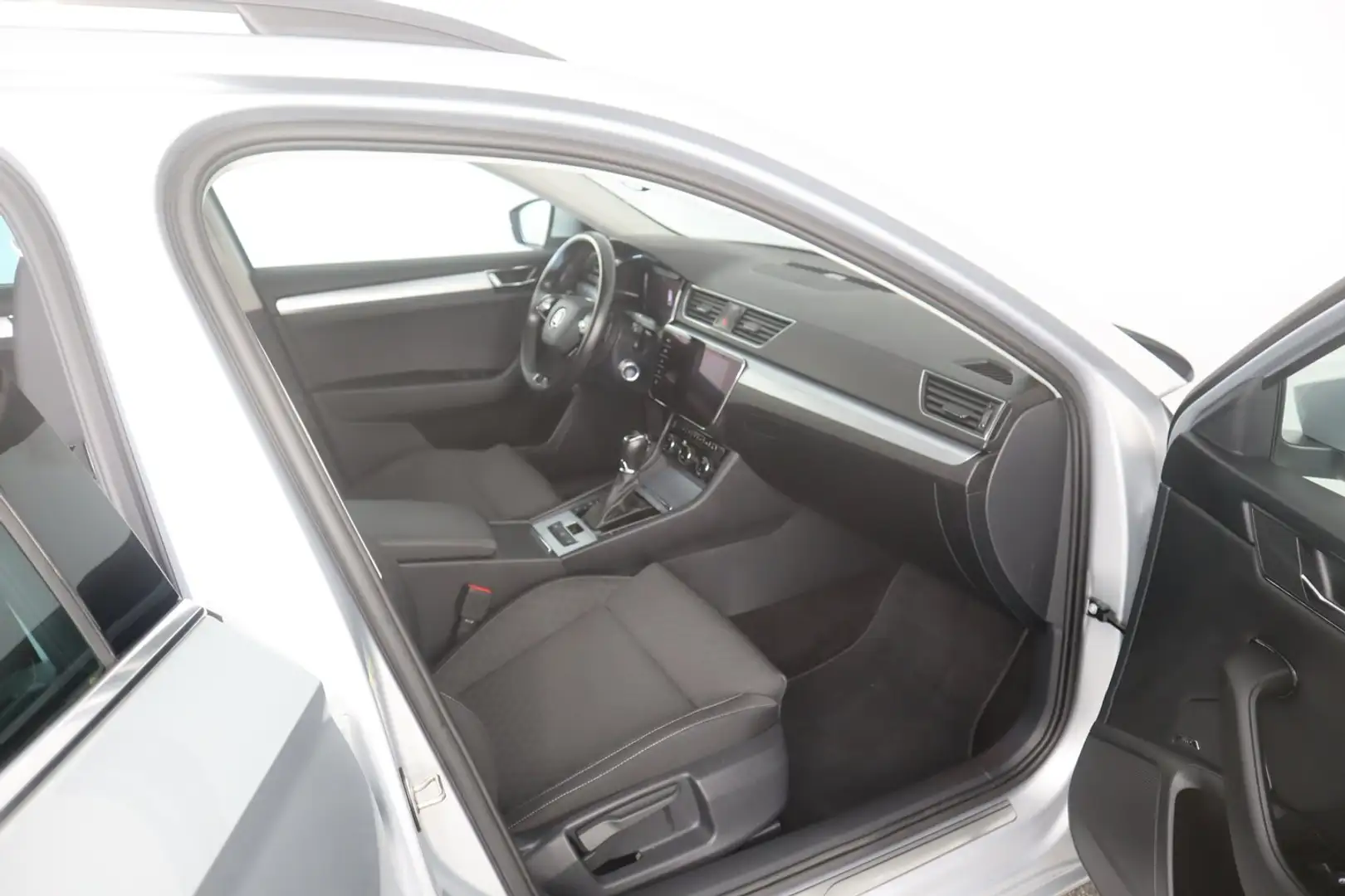 Skoda Superb iV Style DSG Plateado - 2