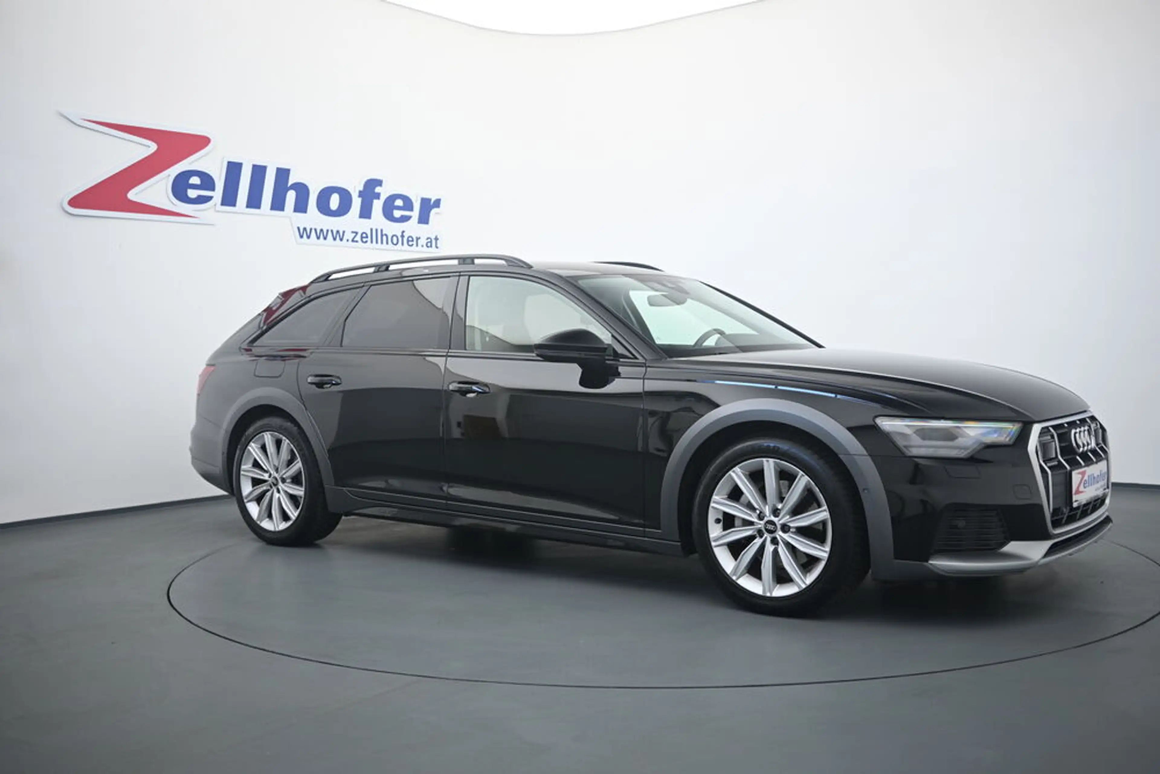 Audi A6 allroad 40 TDI quattro S tronic — photo 2