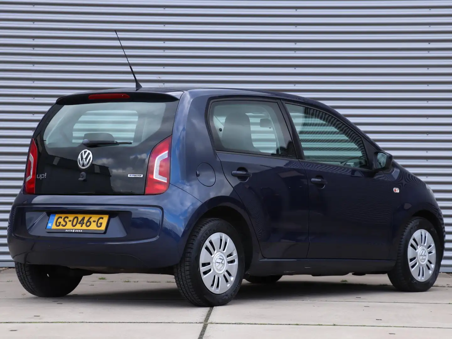 Volkswagen up! 1.0 move up! BlueMotion *Navigatie*Airco* Blauw - 2