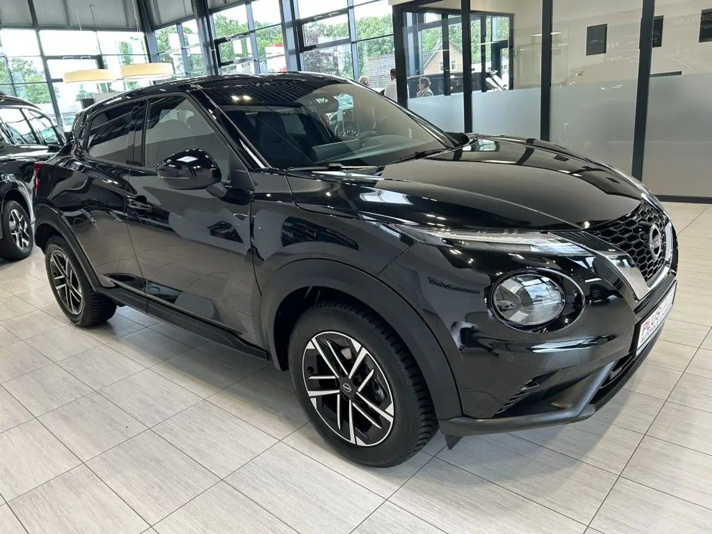 Nissan Juke 1.0 DIG-T DCT N-Connecta Rückfahrkamera - 2