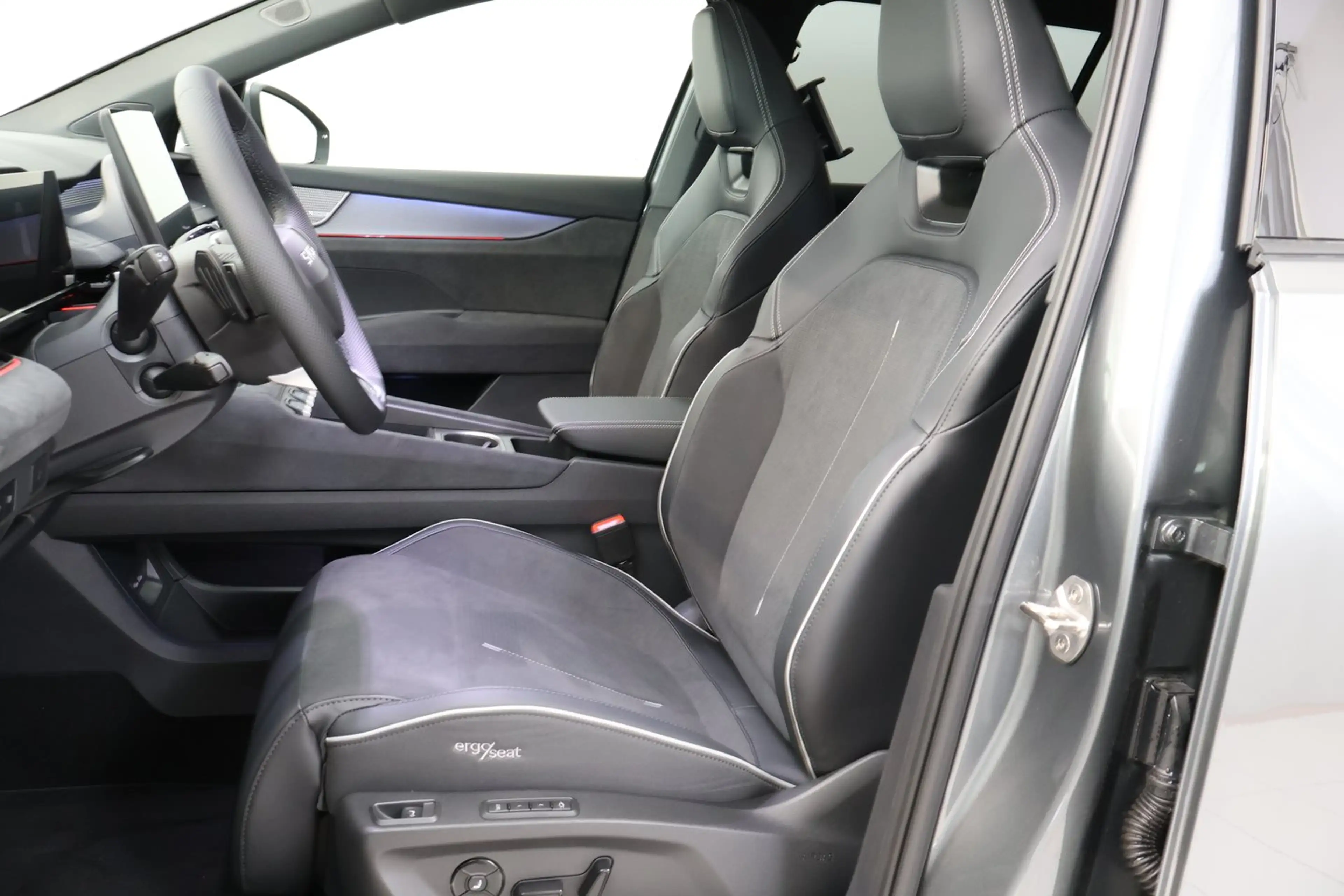 Skoda Peaq Sportline 90x — photo 12