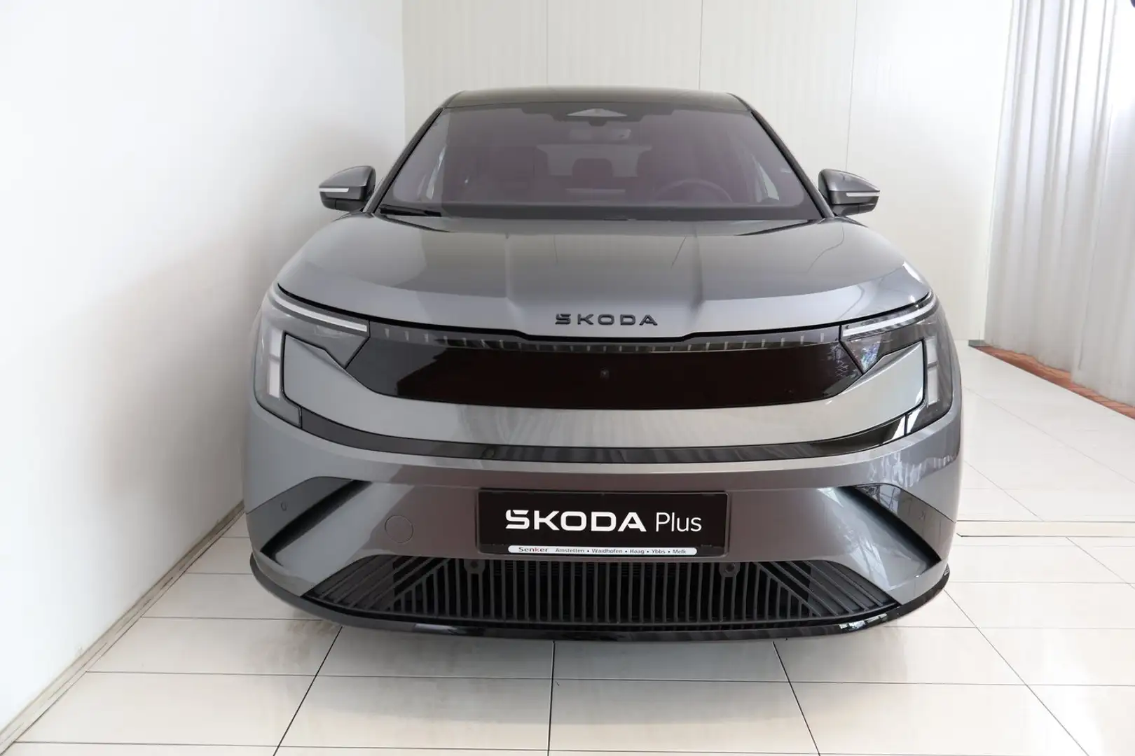 Skoda Peaq Sportline 90x Grau - 2