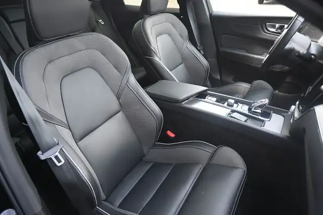 Volvo XC60 view 14