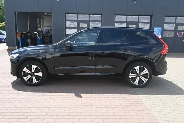 Volvo XC60 view 2