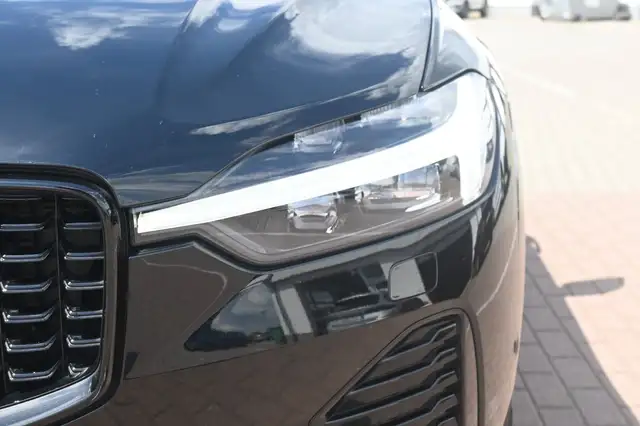 Volvo XC60 view 10