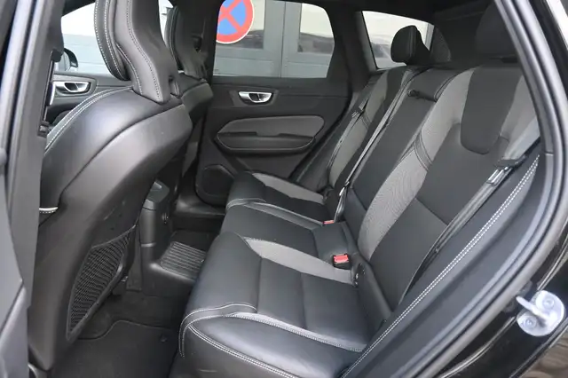 Volvo XC60 view 15