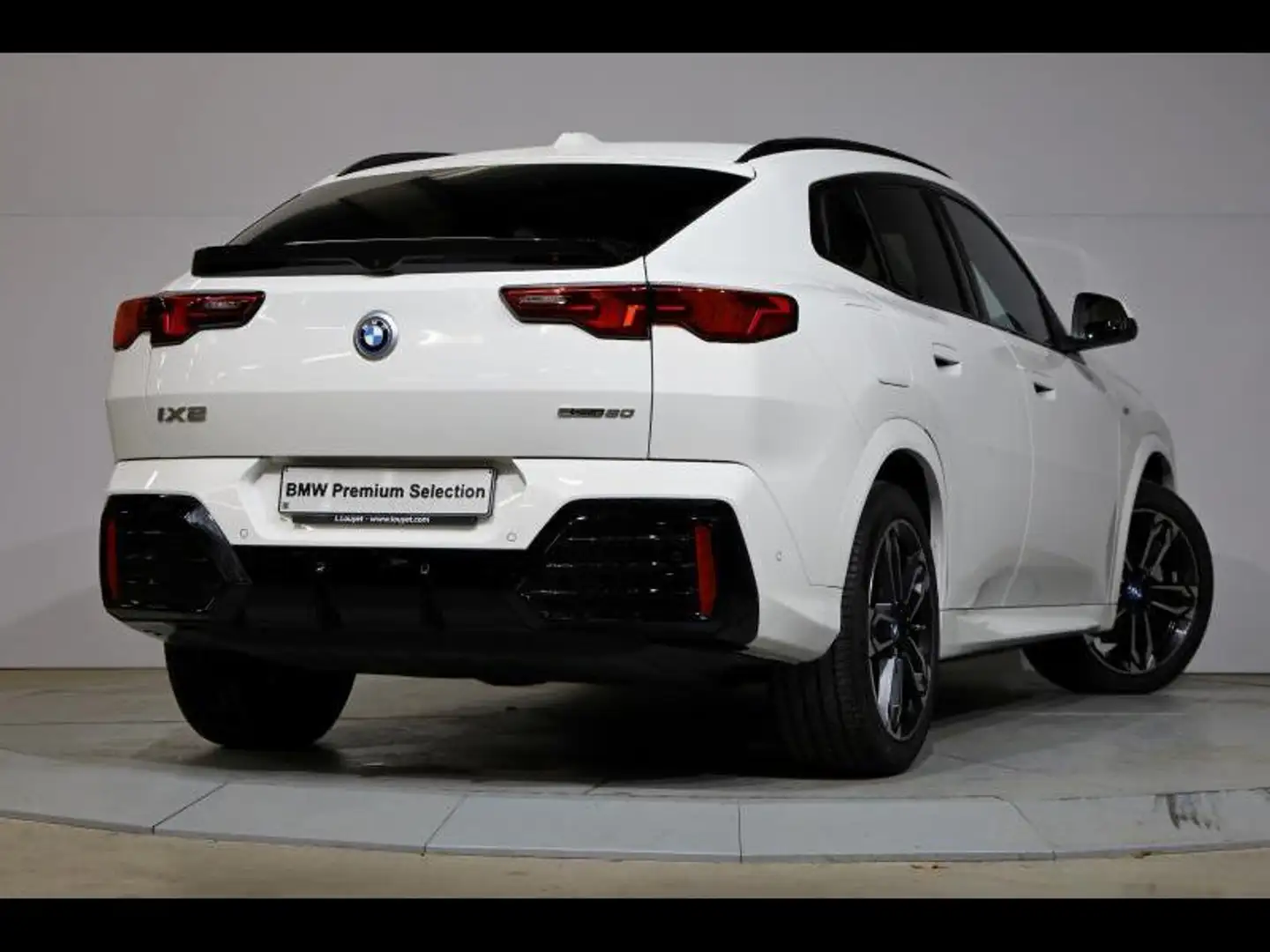 BMW iX2 eDrive20 Kit M Sport Blanc - 2