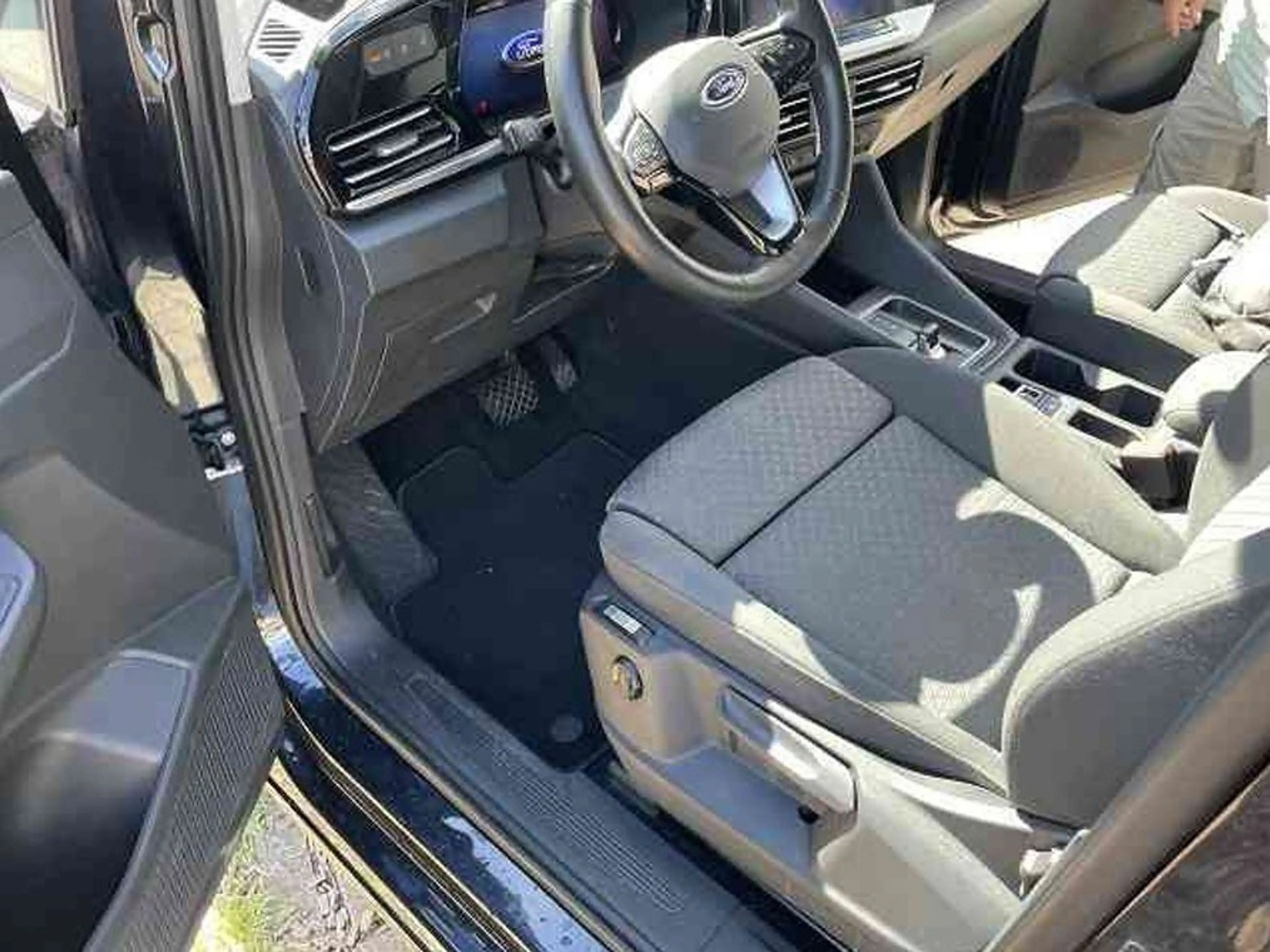 Ford Tourneo Connect 2.0 Titanium Aut./AHK/CAM/7-Sitz — photo 2