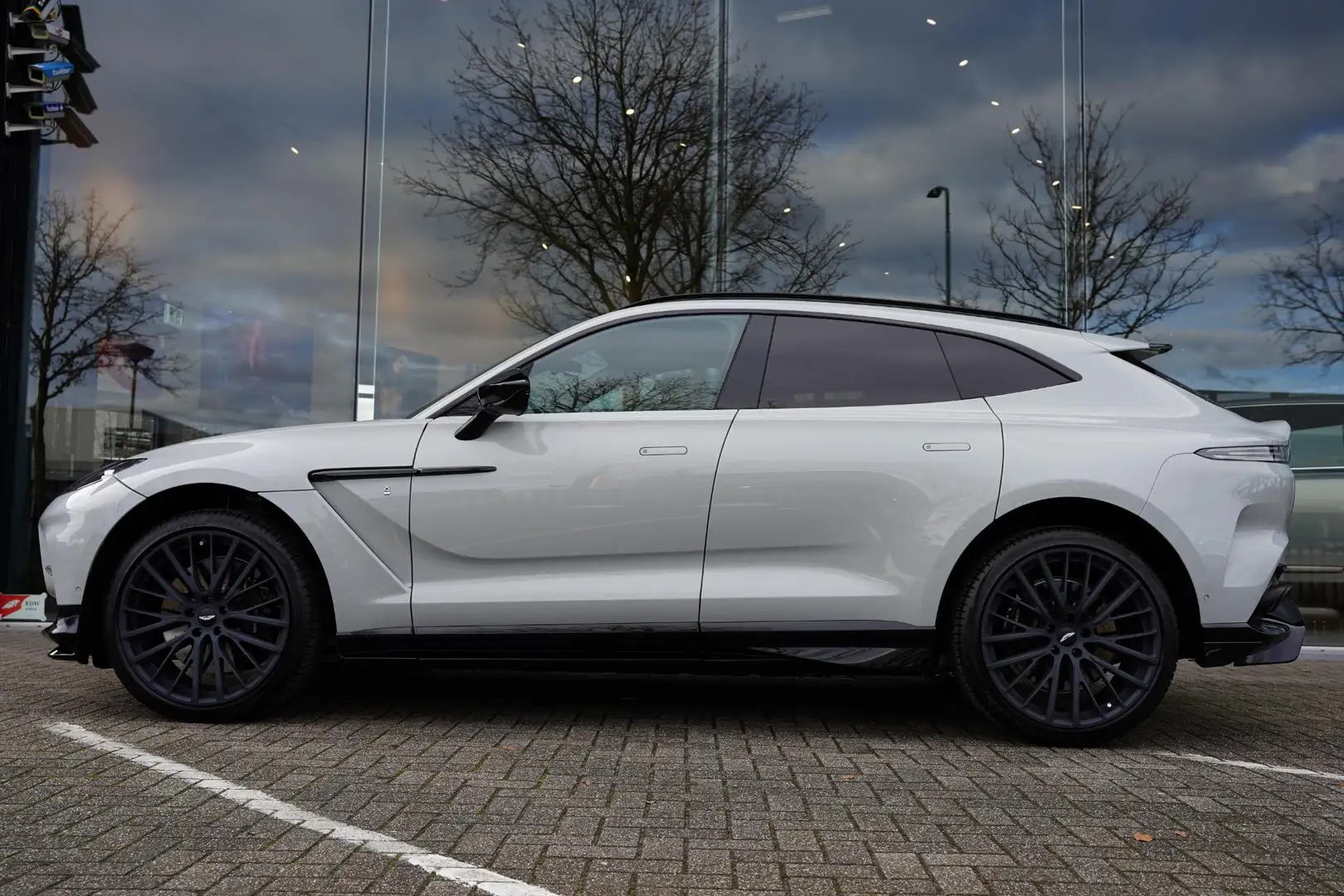 Aston Martin DBX 4.0 V8 707 GERESERVEERD Weiß - 1