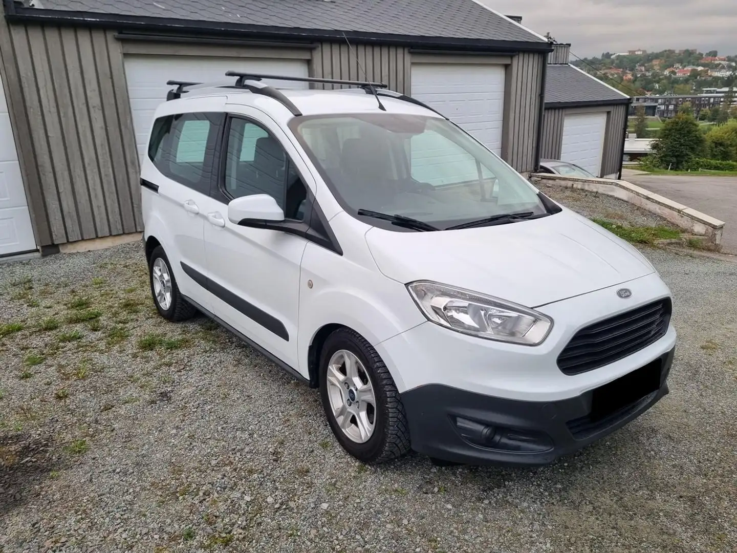 Ford Transit Courier White - 1
