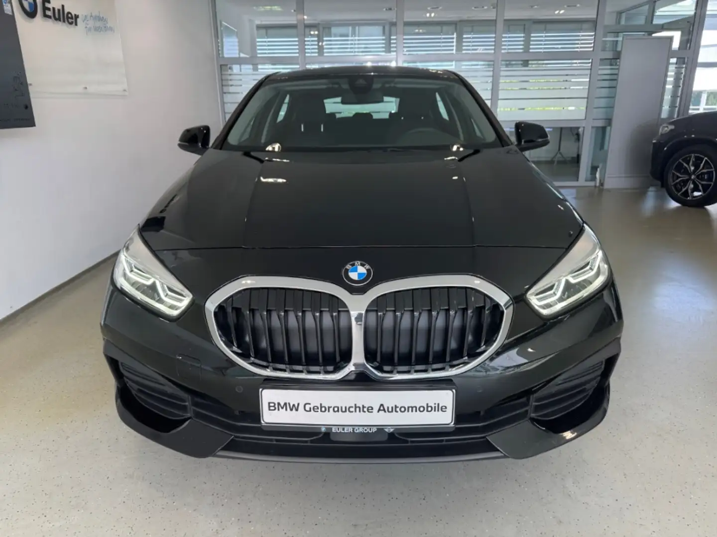 BMW 118 i 5-Türer Navi Digitales Cockpit LED Sperrdiff. Fa - 2