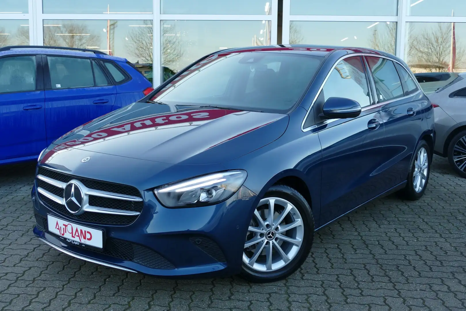Mercedes-Benz B 180 B180 Standard Tempomat Kamera Navi Spurhalte PDC Blau - 2