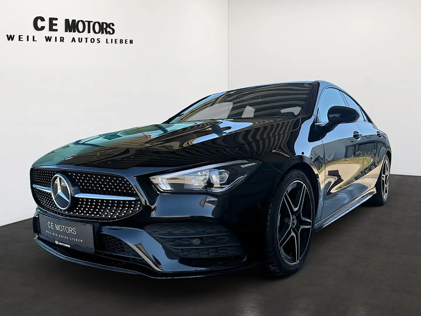Mercedes-Benz CLA 180 d AMG Line | PANO Schwarz - 1
