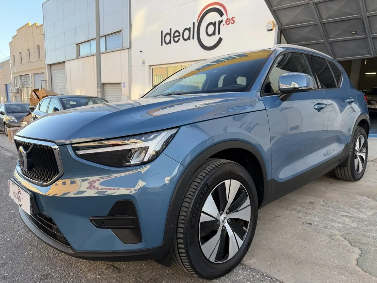 Volvo XC40 B3 Core Aut. Azul - 1
