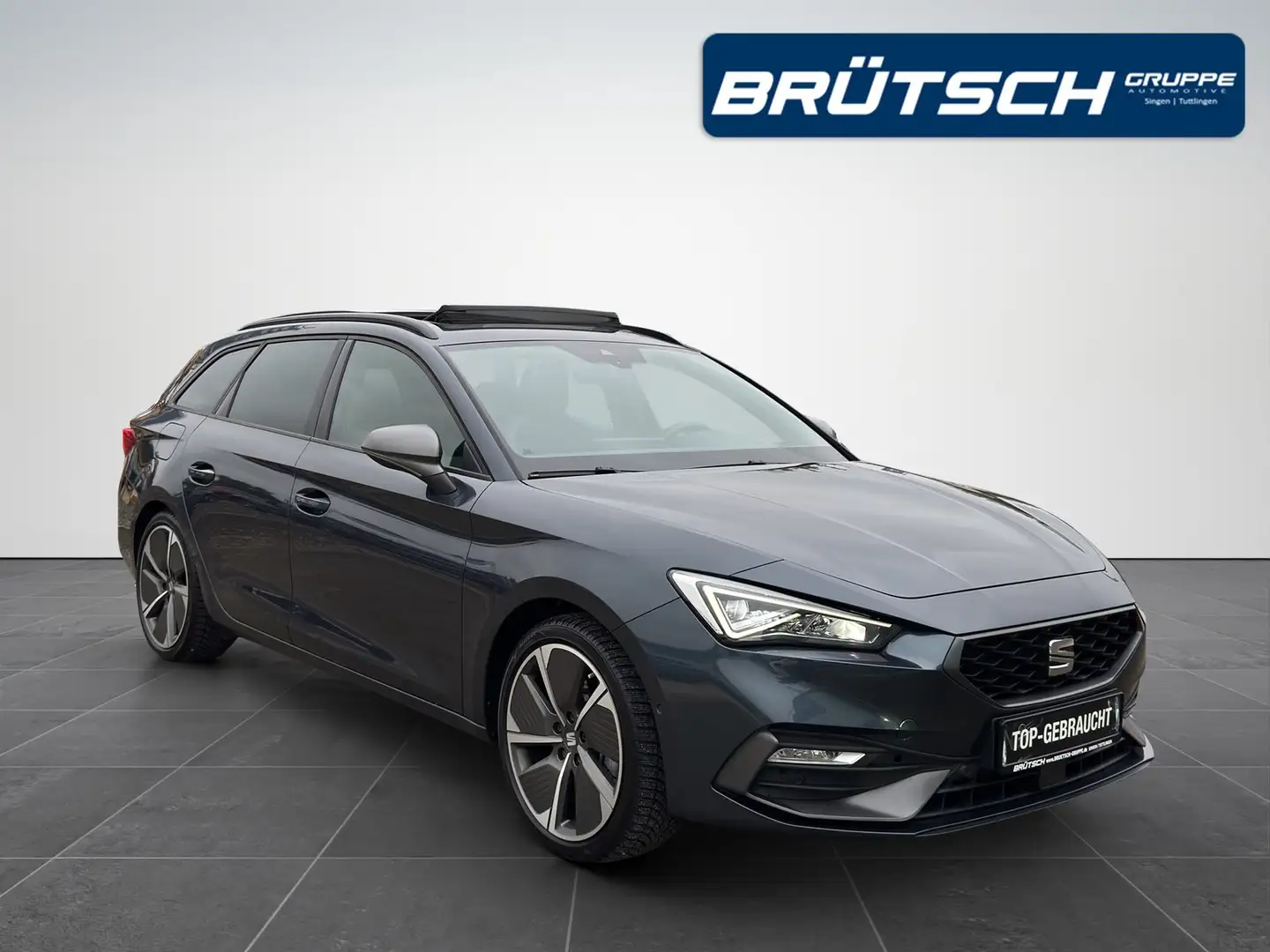 SEAT Leon Sportstourer 1.5 eTSI FR DSG / AHK / PANORAMA / AC Grau - 2