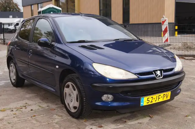 Peugeot 206 1.4 GENTRY PREMIUM