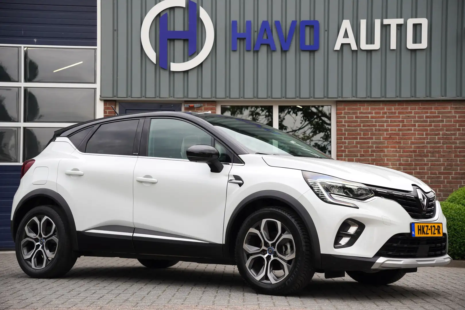 Renault Captur 1.6 E-Tech Plug-in Hybrid 160 Intens, Navi, Camera Blanco - 1