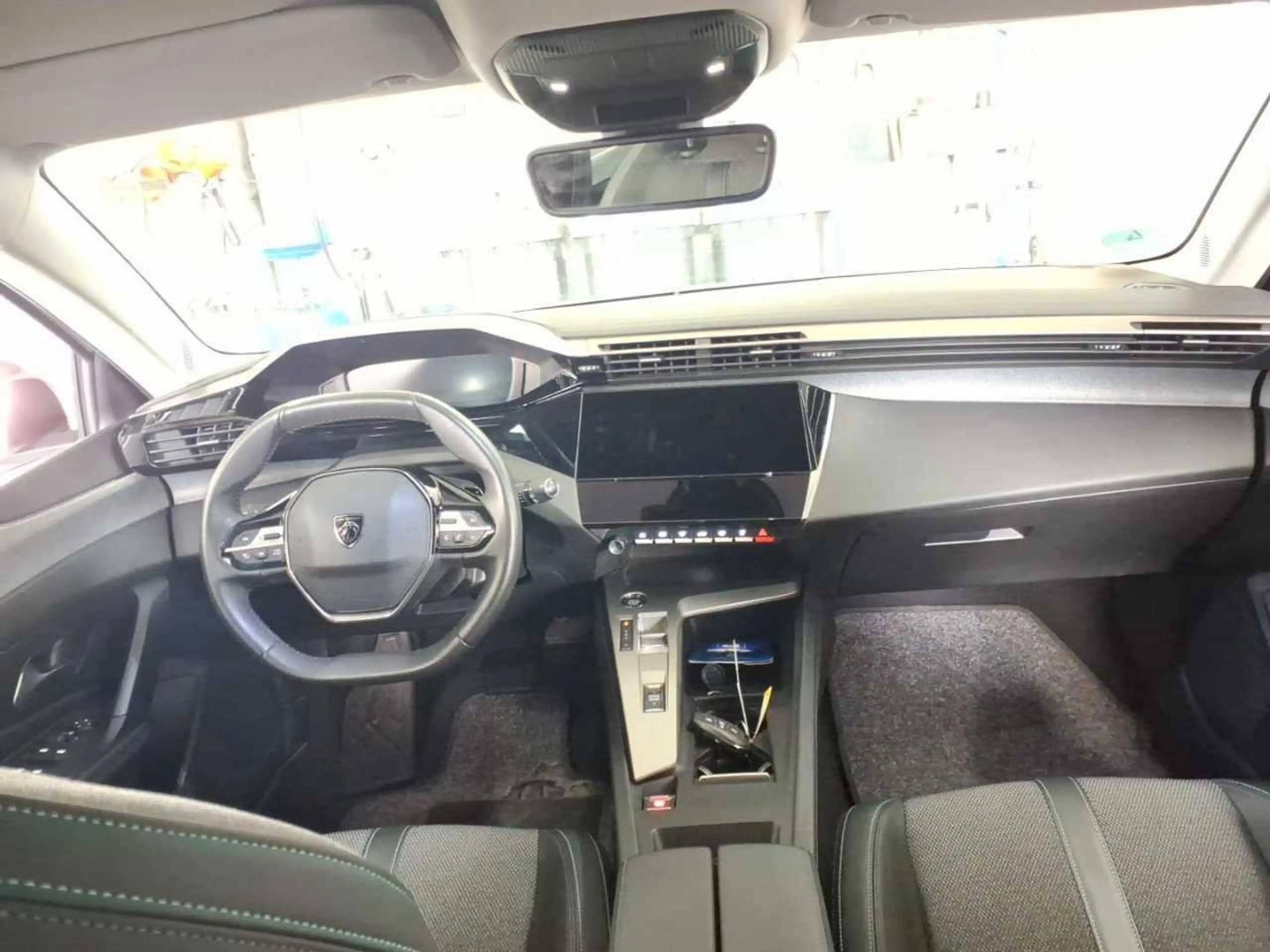 Peugeot 308 1.5 BlueHDi 130 SW Allure Pack AHK ACC BLIS — photo 6