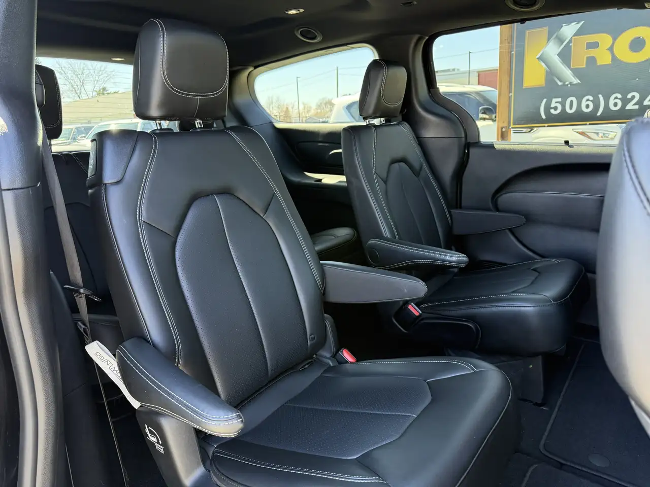 Chrysler Pacifica снимка Chrysler Pacifica