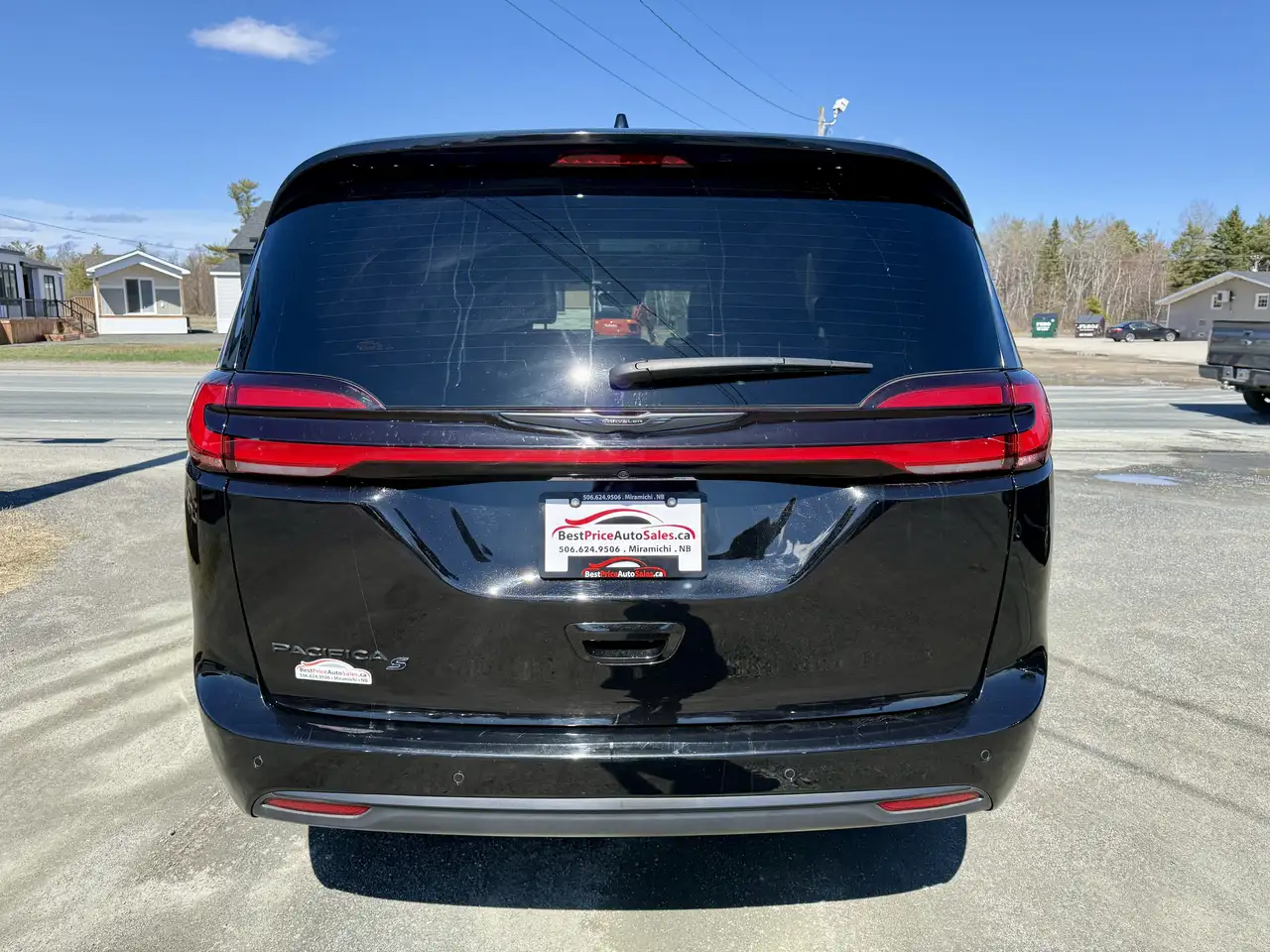 Chrysler Pacifica снимка Chrysler Pacifica