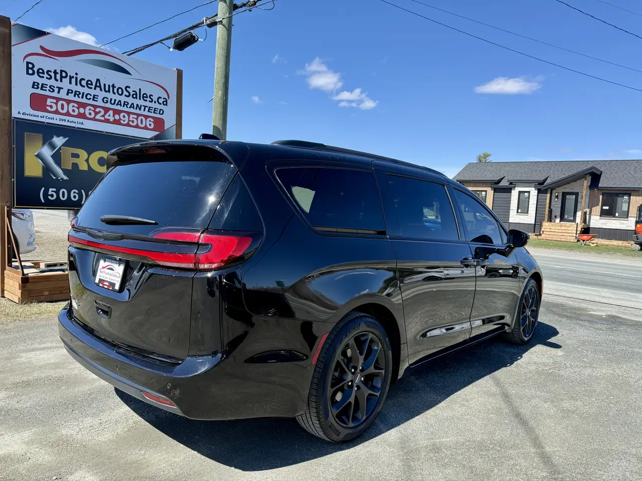 Chrysler Pacifica снимка Chrysler Pacifica