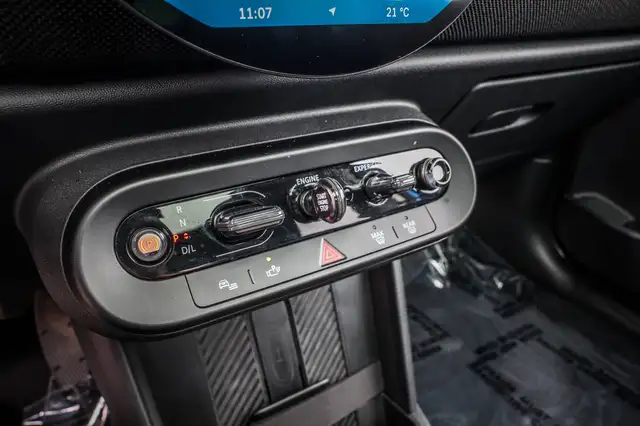 Mini Cooper Cooper view 16