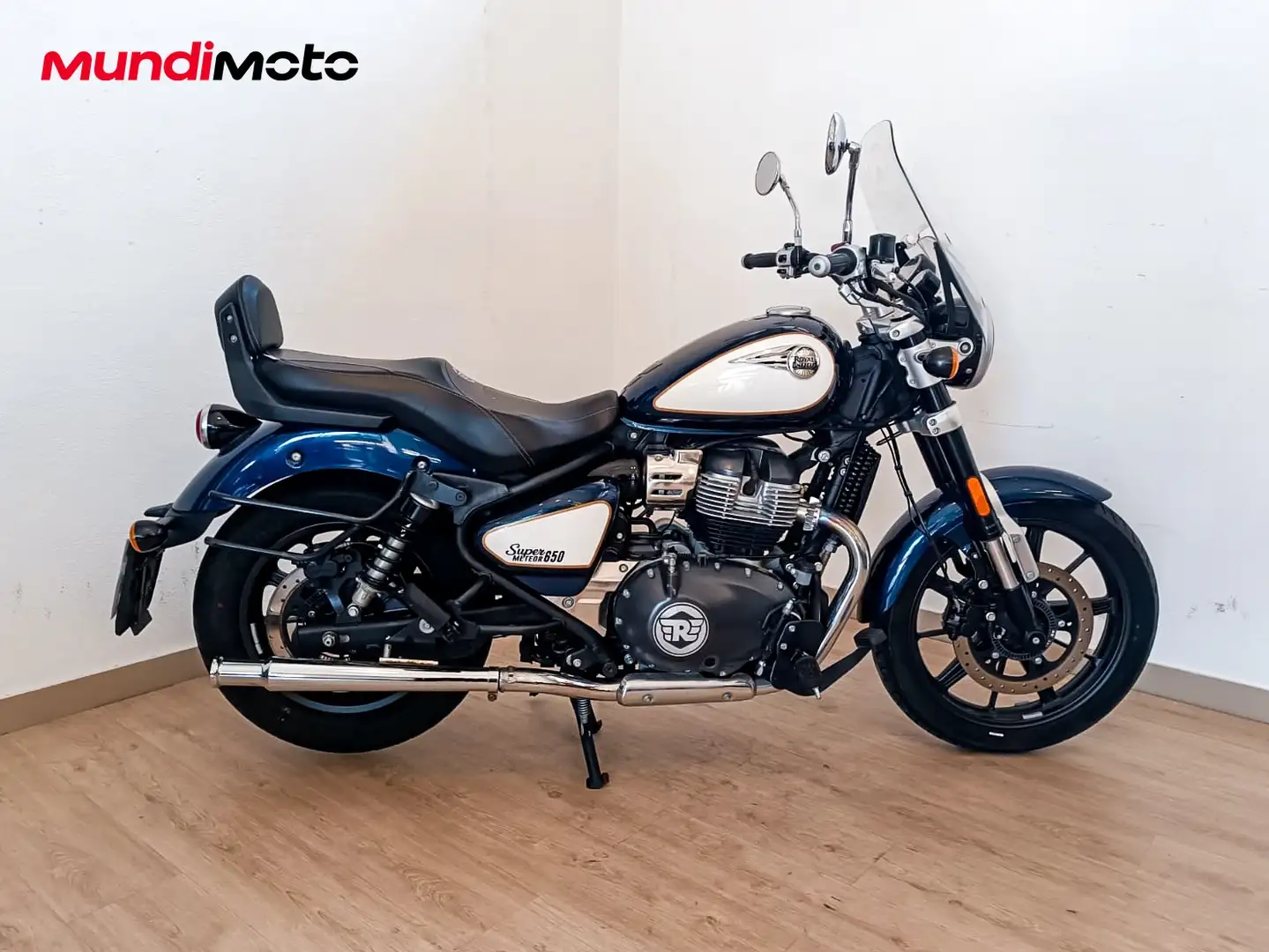 Royal Enfield Super Meteor 650 - 1