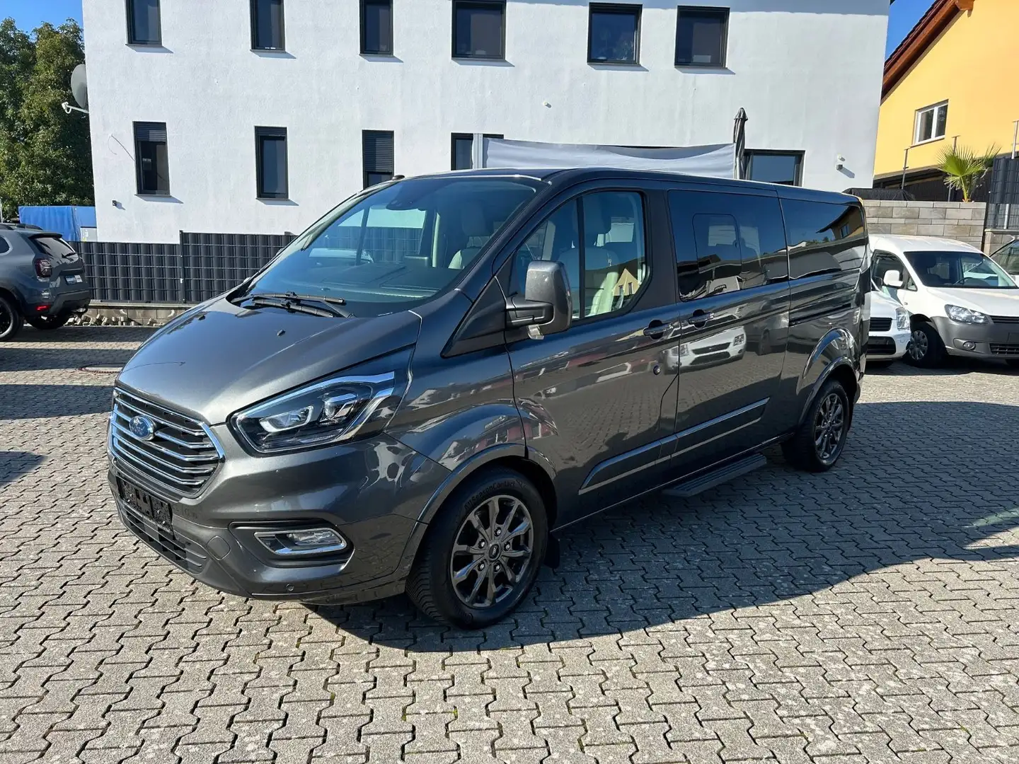 Ford Transit /Tourneo Custom 310 L2 Tourneo Titanium Grau - 1