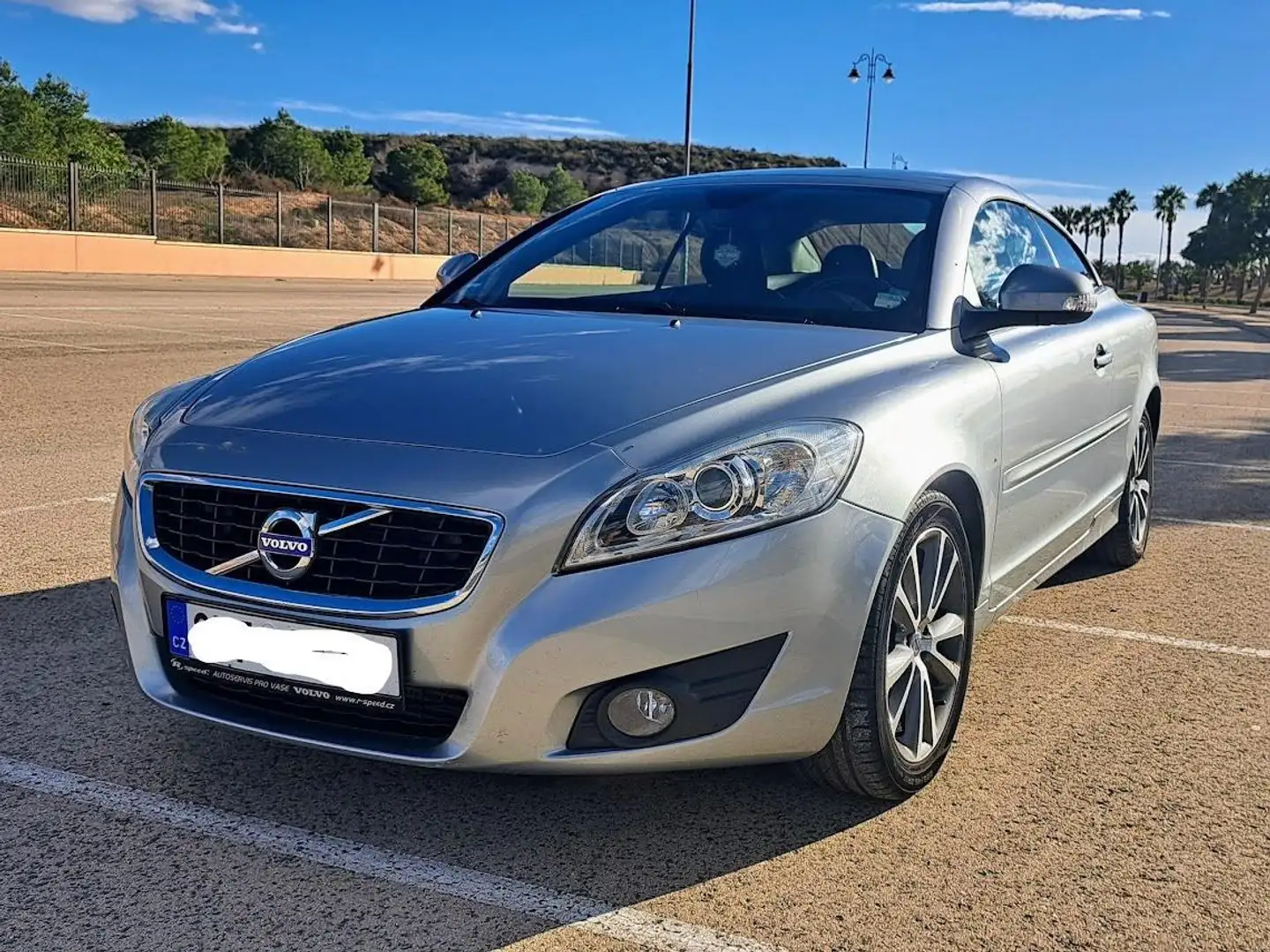 Volvo C70 C70 D3 Momentum Momentum Gris - 1