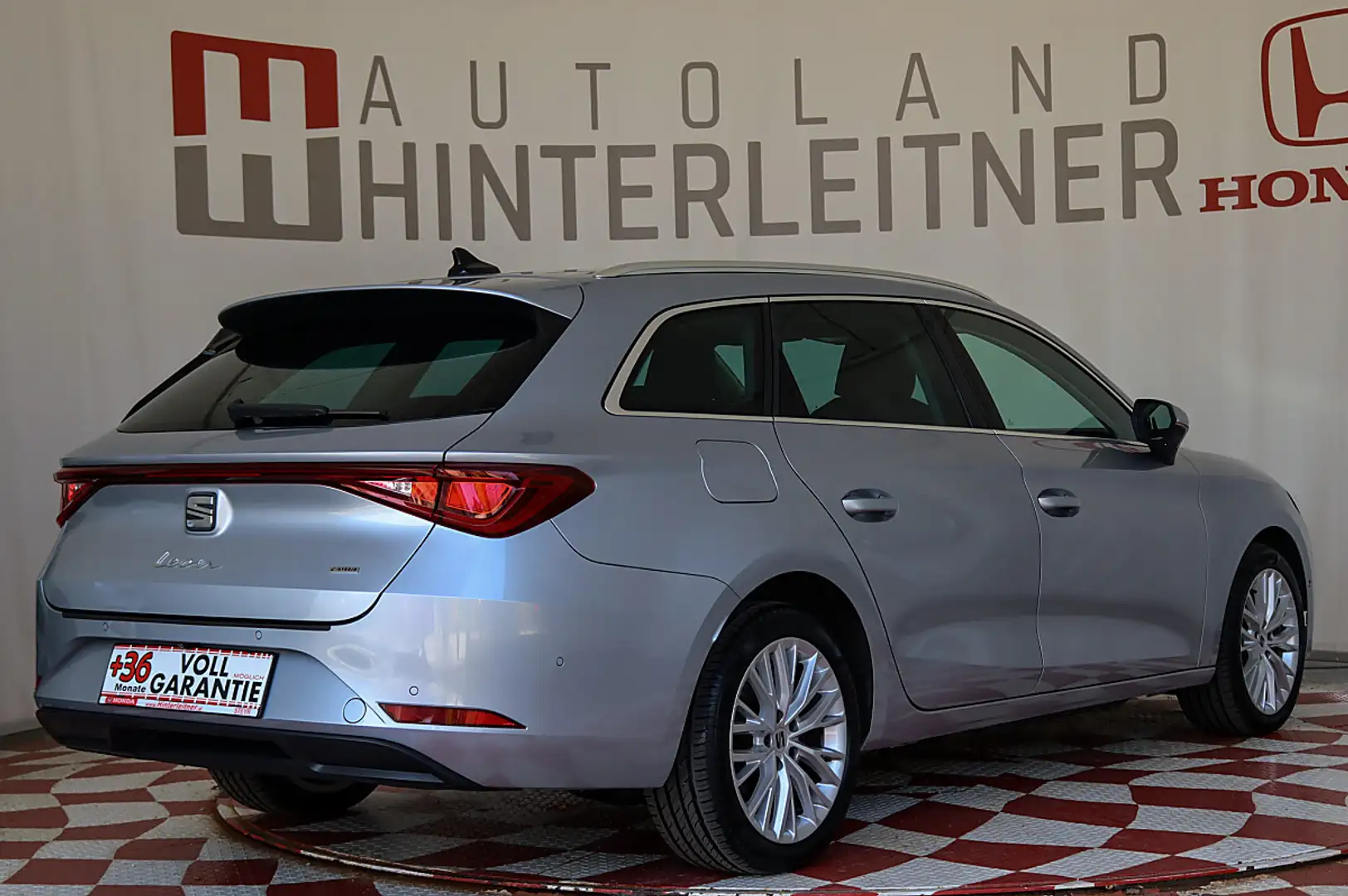 SEAT Leon SP Xcellence eHybrid 204 DSG / ACC / WINTER-PAK... Grau - 2
