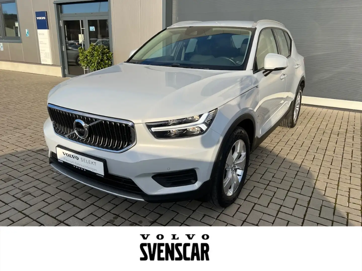 Volvo XC40 Momentum Pro 2WD D3 EU6d-T Navi digitales Cockpit Silver - 1