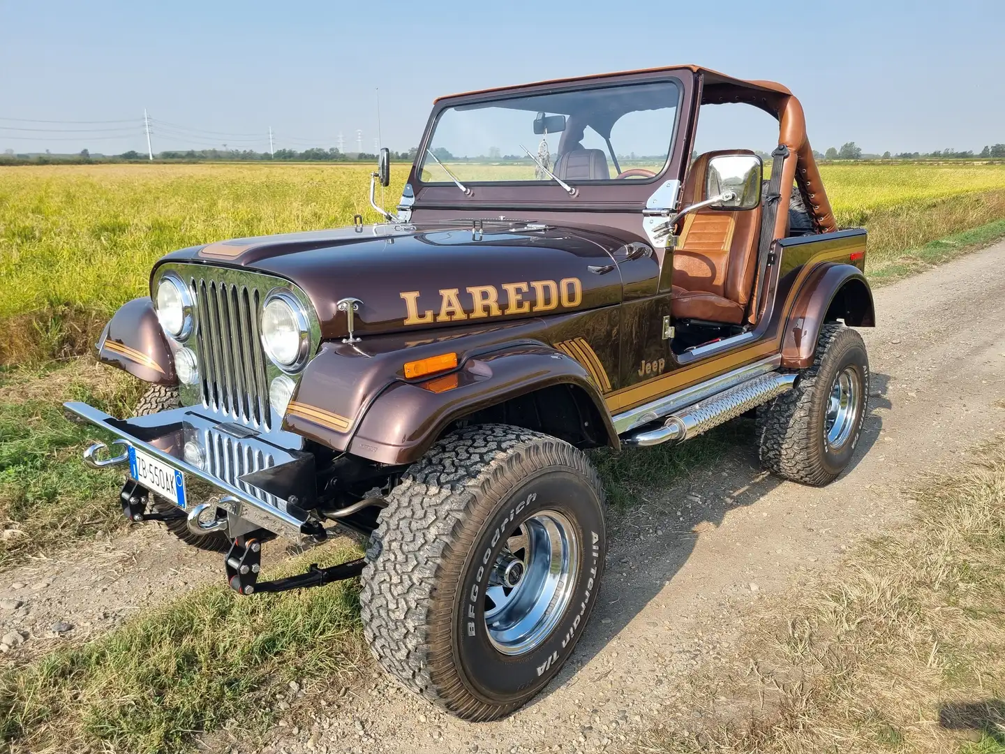 Jeep CJ-7 Laredo V8 Maro - 1