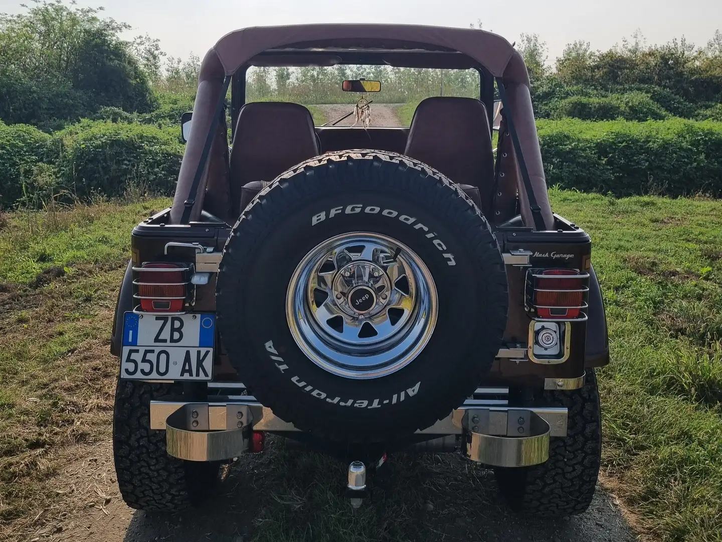 Jeep CJ-7 Laredo V8 Maro - 2