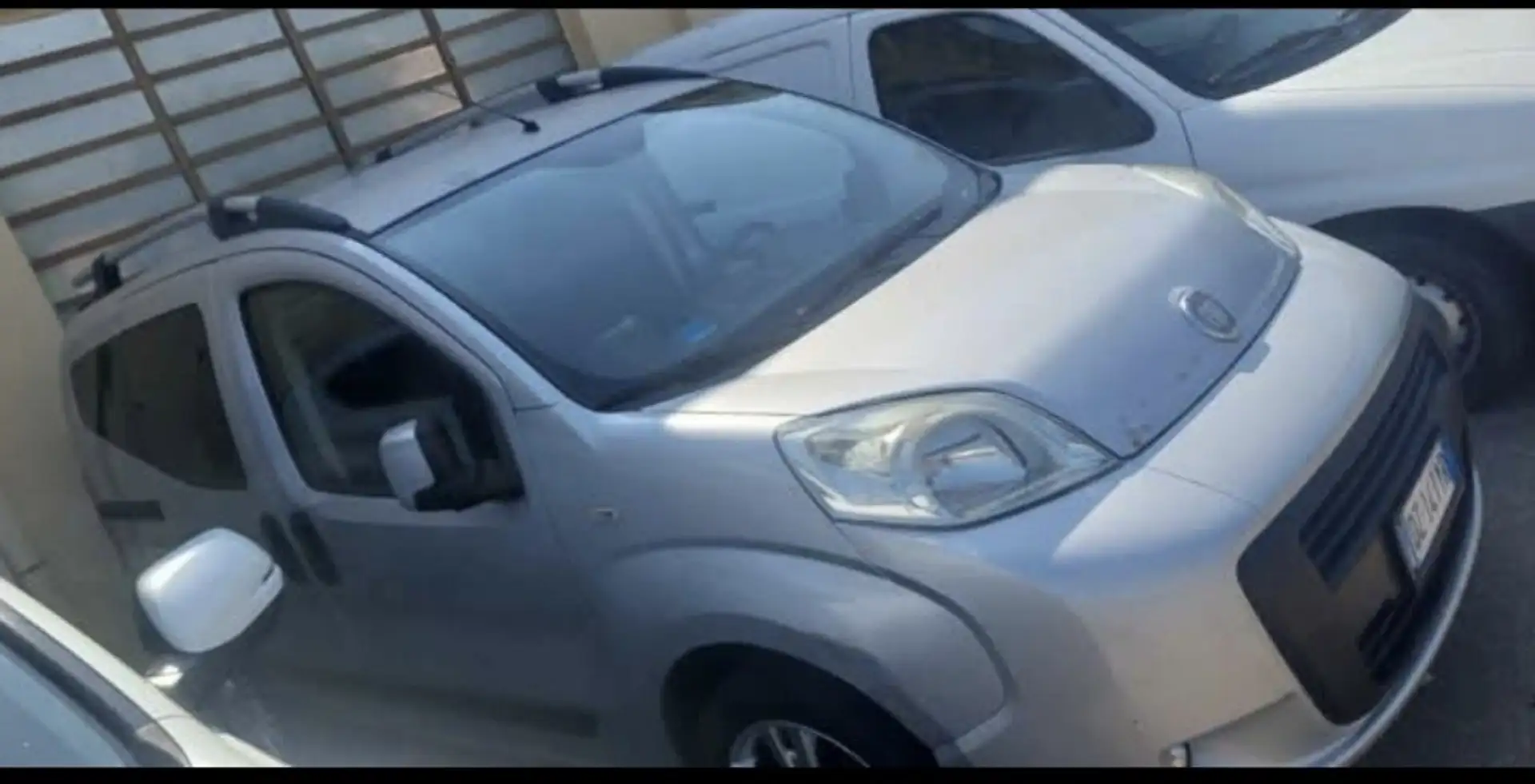 Fiat Qubo 1.4 8V CNG Dynamic Grijs - 2