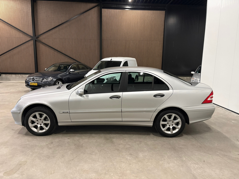 Mercedes-Benz C 180 K. Classic Automaat Airco 2e Eig. — photo 2
