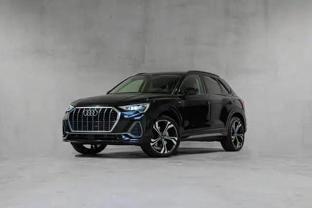 Audi Q3 TFSIe ✖️ S-LINE | FULL BLACK | CARPLAY